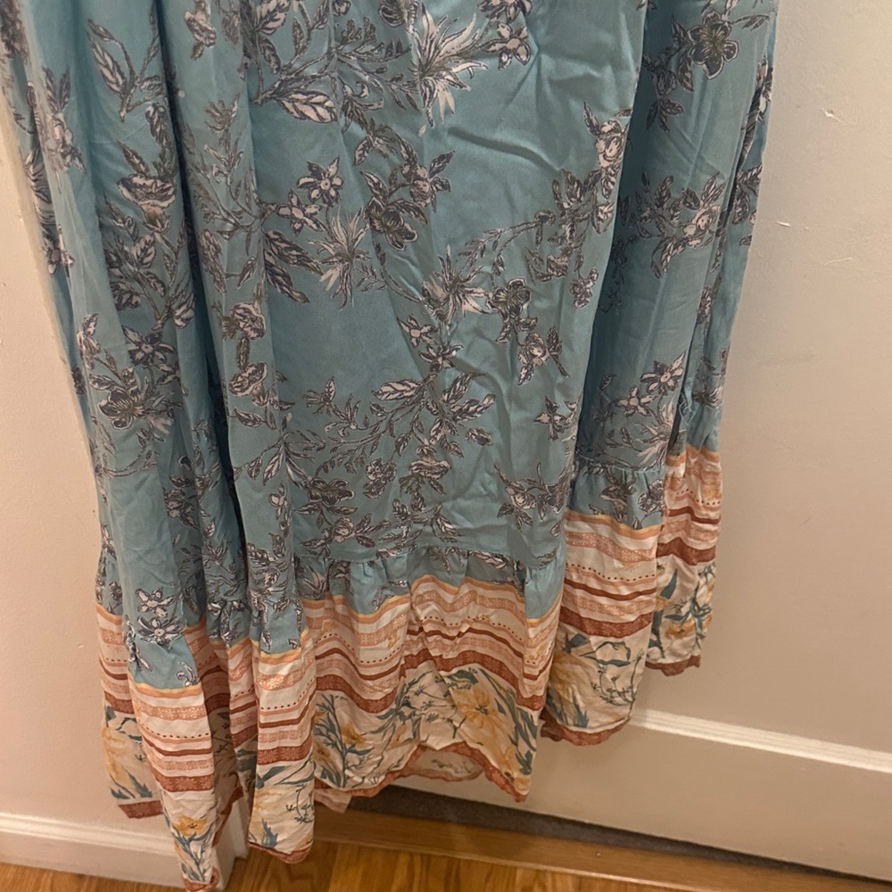 The Clothing Company Floral Maxi Dress in Blue and Peach - Preloved - Picture 4 of 11
